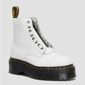 Sinclair White Dr Martens
